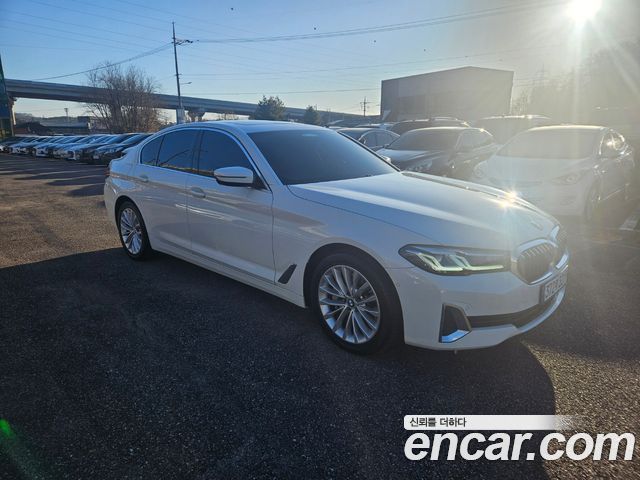 BMW 5-Series 530i Luxury