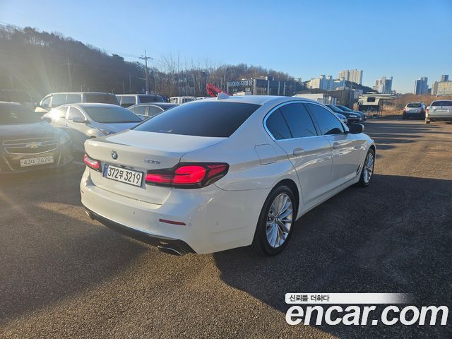 BMW 5-Series 530i Luxury