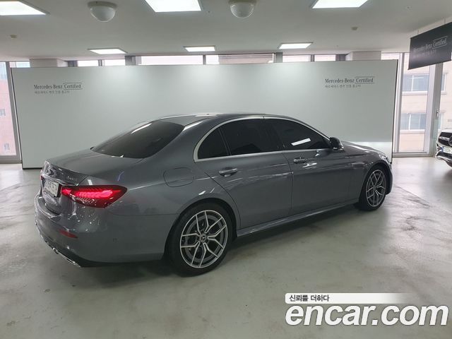 Mercedes-Benz E-Class E220d 4MATIC AMG Line