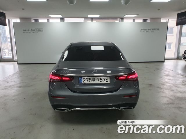 Mercedes-Benz E-Class E220d 4MATIC AMG Line