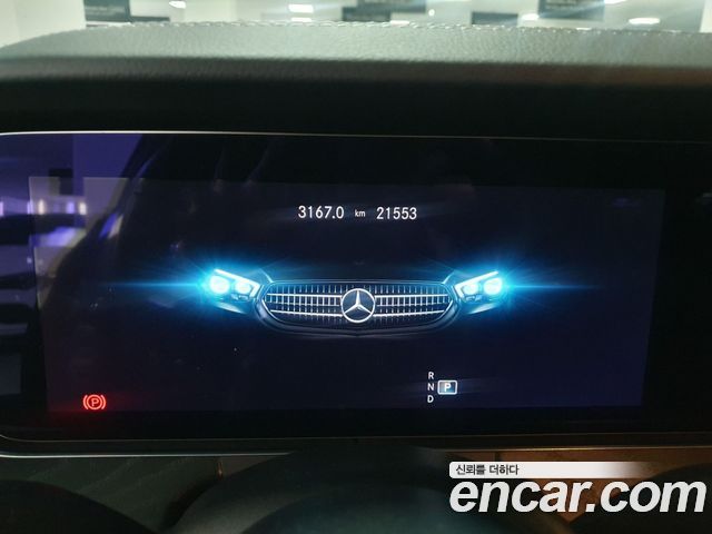 Mercedes-Benz E-Class E220d 4MATIC AMG Line