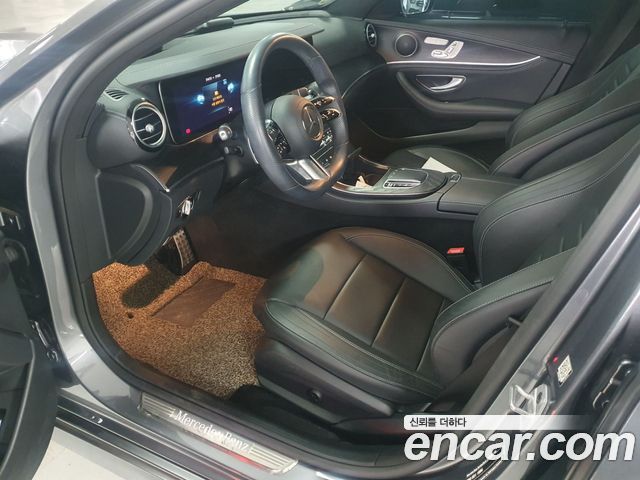 Mercedes-Benz E-Class E220d 4MATIC AMG Line