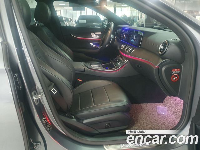 Mercedes-Benz E-Class E220d 4MATIC AMG Line
