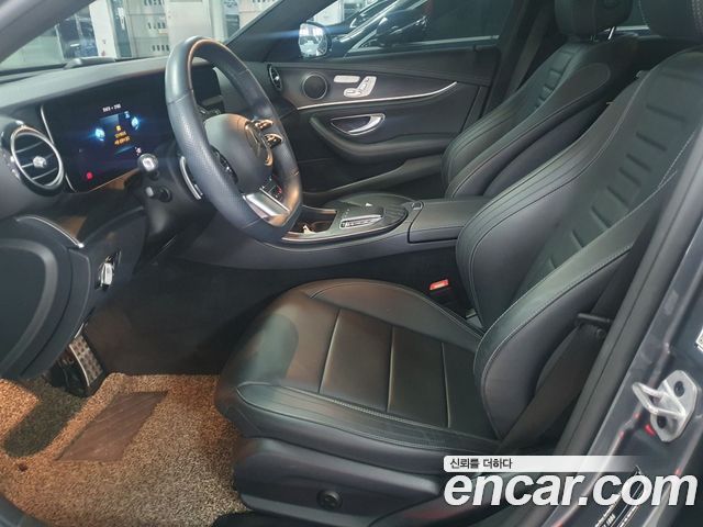 Mercedes-Benz E-Class E220d 4MATIC AMG Line