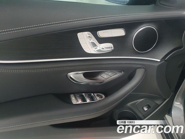 Mercedes-Benz E-Class E220d 4MATIC AMG Line