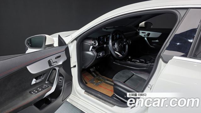 Mercedes-Benz CLA-Class CLA250 4MATIC