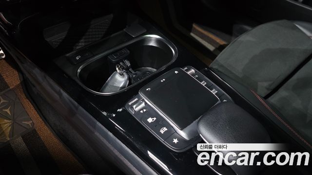 Mercedes-Benz CLA-Class CLA250 4MATIC