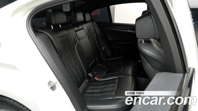 BMW 5-Series 530i M Sport Package Plus