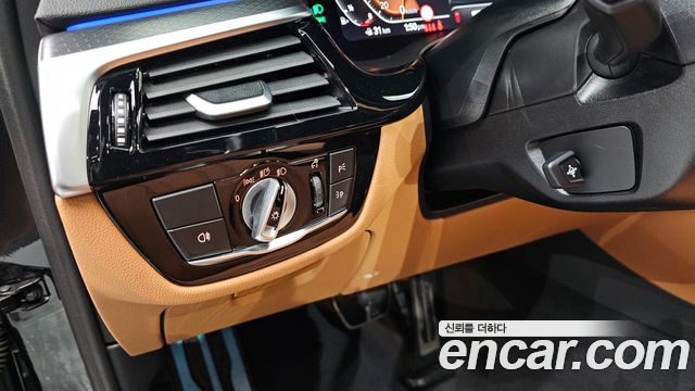 BMW 5-Series 520i M Sport