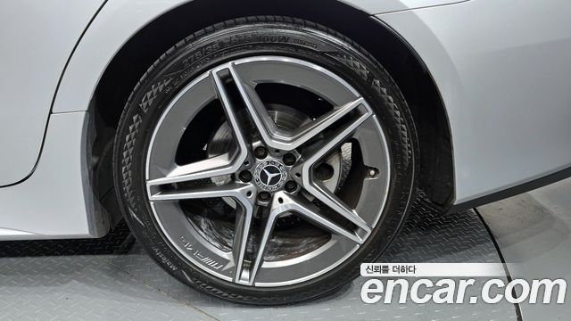 Mercedes-Benz CLS-Class CLS300d AMG Line