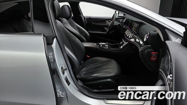 Mercedes-Benz CLS-Class CLS300d AMG Line