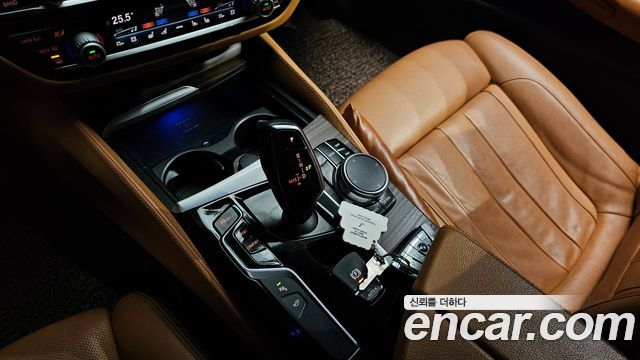 BMW 5-Series 520d xDrive M Sport Package Plus