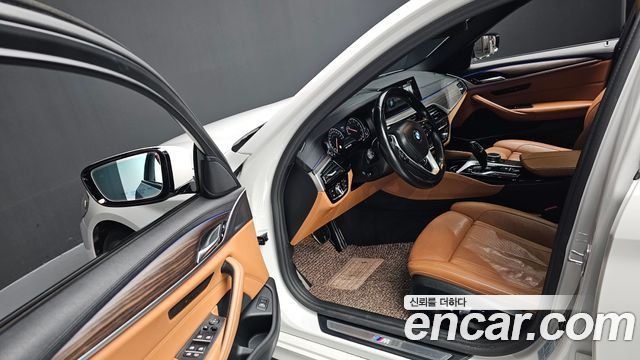 BMW 5-Series 520d xDrive M Sport Package Plus