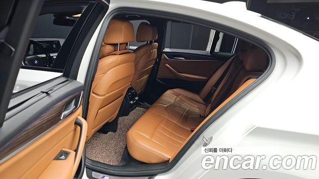 BMW 5-Series 520d xDrive M Sport Package Plus