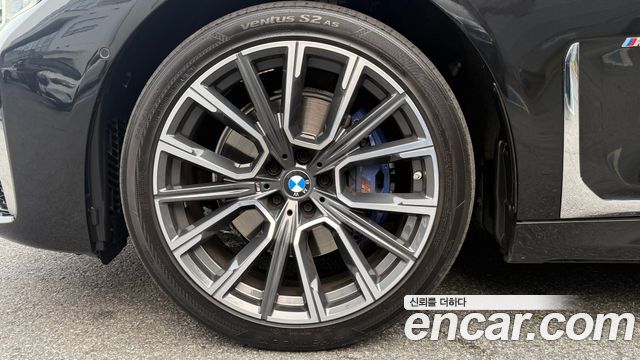 BMW 7-Series 740Li xDrive M Sport Package