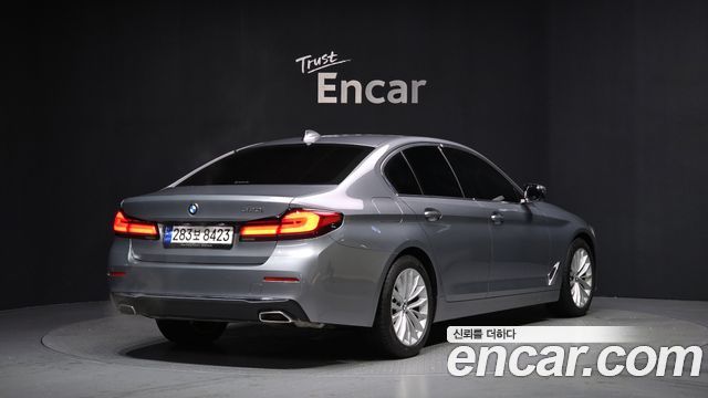 BMW 5-Series 520i Luxury