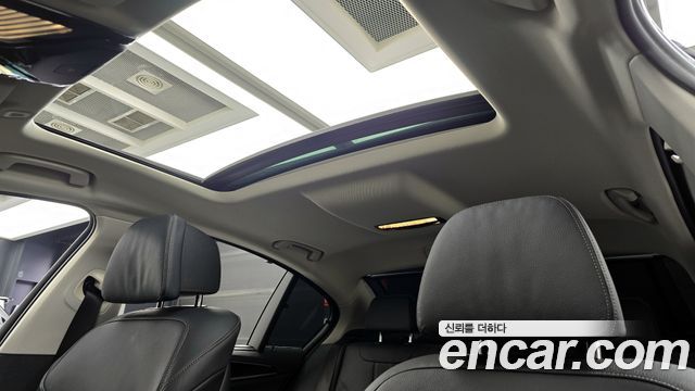 BMW 5-Series 520i Luxury