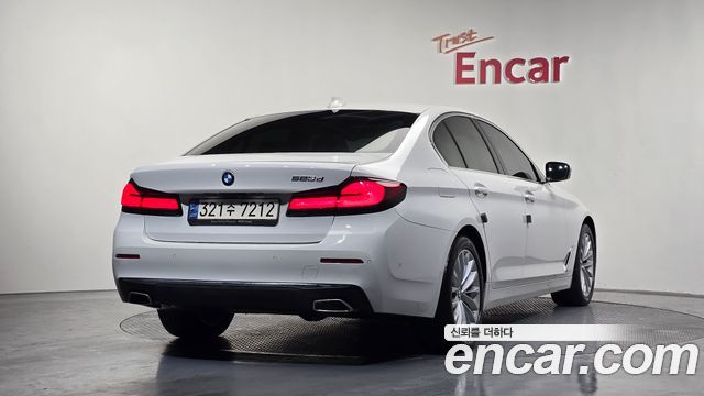 BMW 5-Series 523d Luxury