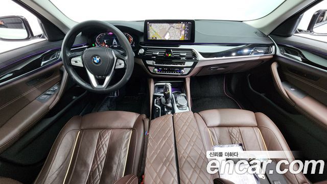 BMW 5-Series 523d Luxury