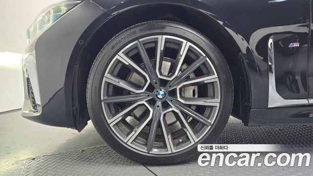 BMW 7-Series 740Li xDrive M Sport Package