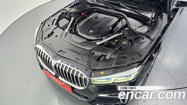 BMW 7-Series 740Li xDrive M Sport Package