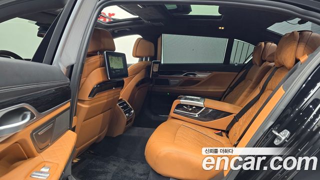BMW 7-Series 740Li xDrive M Sport Package