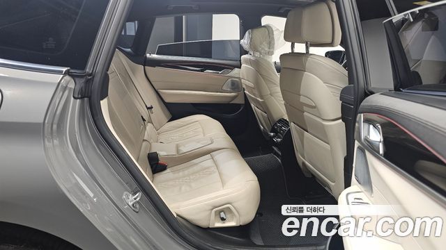 BMW Gran Turismo 630i xDrive World Premiere Edition