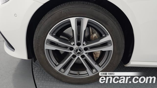 Mercedes-Benz E-Class E350 4MATIC Avantgarde