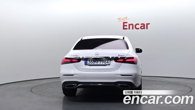Mercedes-Benz E-Class E220d 4MATIC AMG Line