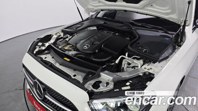 Mercedes-Benz E-Class E220d 4MATIC AMG Line
