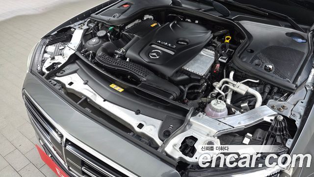 Mercedes-Benz E-Class E300e 4MATIC Exclusive