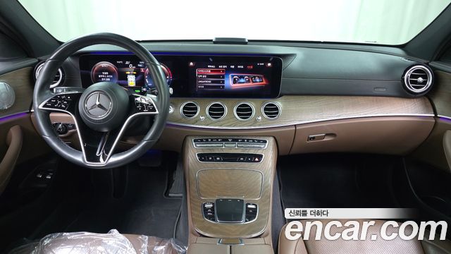 Mercedes-Benz E-Class E300e 4MATIC Exclusive