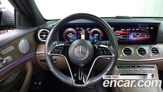 Mercedes-Benz E-Class E300e 4MATIC Exclusive