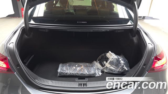 Mercedes-Benz E-Class E300e 4MATIC Exclusive