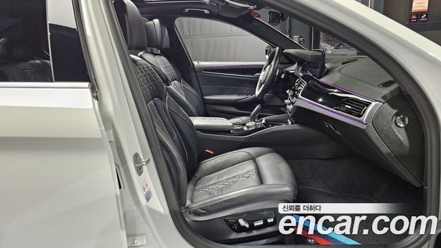 BMW 5-Series 530e M Sport