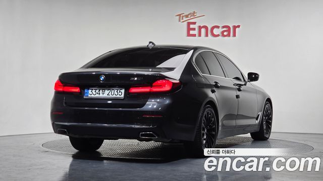 BMW 5-Series 530i Luxury