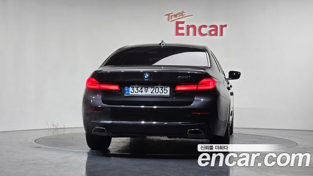 BMW 5-Series 530i Luxury
