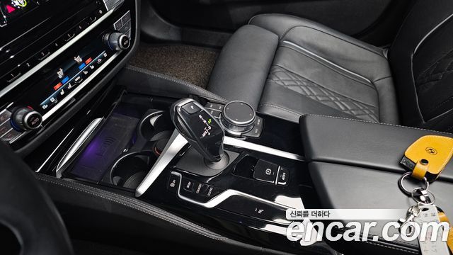 BMW 5-Series 530i Luxury