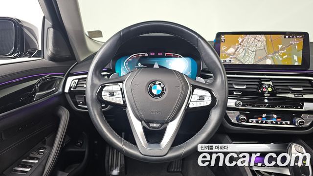 BMW 5-Series 530i Luxury