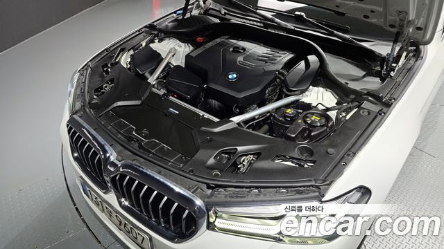 BMW 5-Series 530i M Sport Package