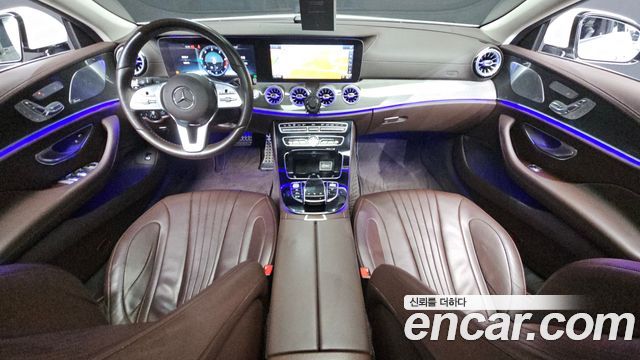 Mercedes-Benz CLS-Class CLS300d AMG Line