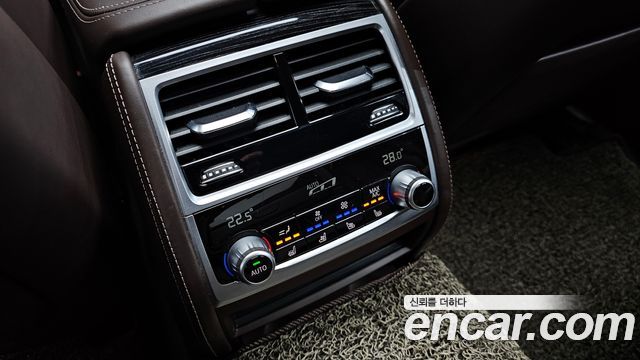 BMW 7-Series 740d xDrive M Sport