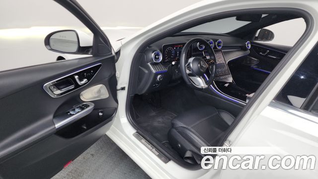 Mercedes-Benz C-Class C200 4MATIC Avantgarde