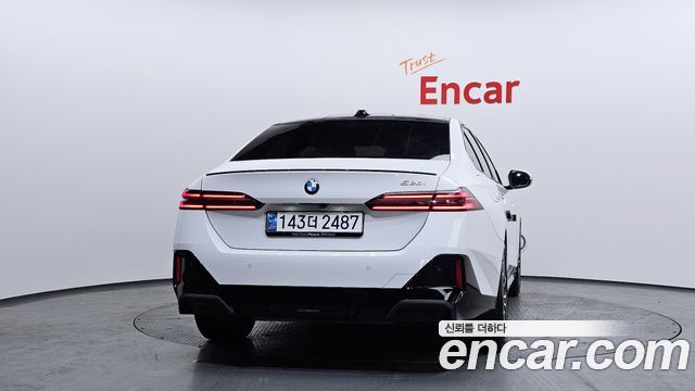 BMW 5-Series 520i Special Edition