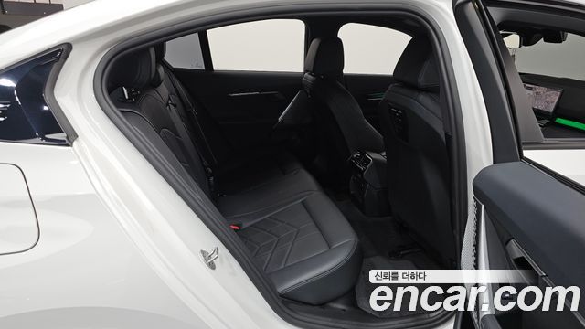 BMW 5-Series 520i Special Edition