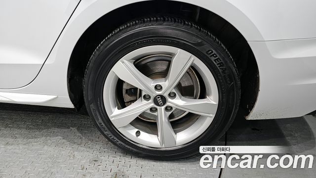 Audi A4 40 TFSI