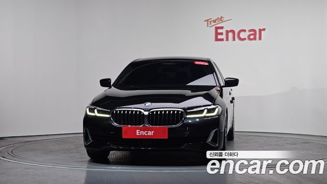 BMW 5-Series 520i Luxury