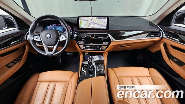 BMW 5-Series 520i Luxury