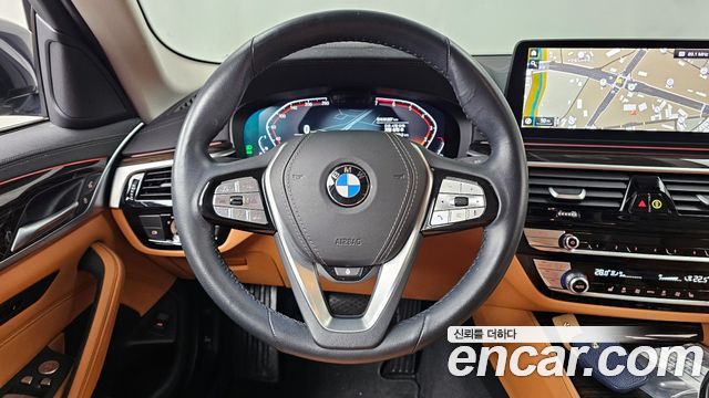 BMW 5-Series 520i Luxury