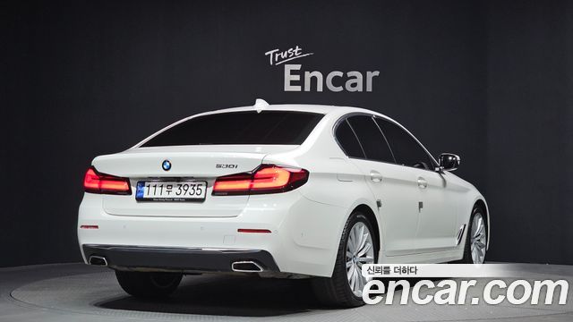 BMW 5-Series 530i Luxury